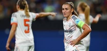 Champions League: Die Fußballerinnen des FC Bayern München erleben beim FC Barcelona ein Debakel