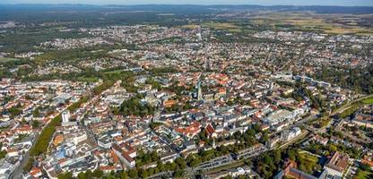 Westfalenkolleg in Paderborn: Polizei im Großeinsatz an Schule