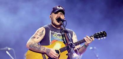 zach bryan: wegen anti-ice-zeile von us-regierungssprecherinnen zurechtgewiesen