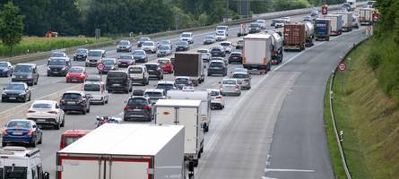 fast 30 kilometer: rekordverdächtige staus zum ferienbeginn in bayern