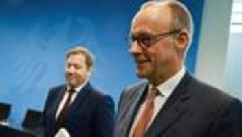 Sozialreform: Wirtschaftsvertreter loben Grundsicherung, Kritik von der Linken
