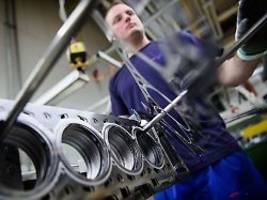 jobs in ungarn oder china: die autoindustrie rettet sich - aber nicht mehr in deutschland