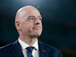 Sogar mit Verspätung?: FIFA-Boss Infantino deutet nächste Winter-WM an