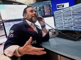 goldpreis rutscht ab: rekordjagd an der wall street geht die puste aus