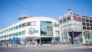 spektakulärer einsatz: hubschrauber soll auf shoppingcenter fliegen