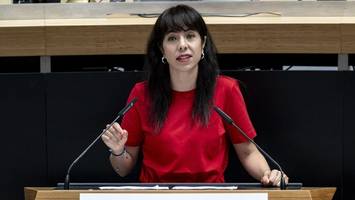 berliner linke nominiert elif eralp als spitzenkandidatin