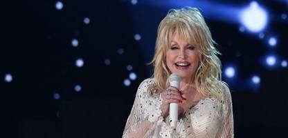 Dolly Parton über Gerüchte zu ihrer Gesundheit: »Ich bin noch nicht tot«