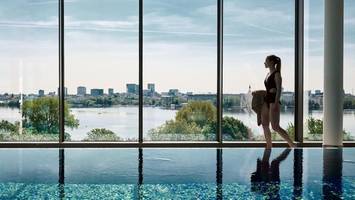 „nonplusultra“: hamburger luxushotel räumt gleich doppelt ab