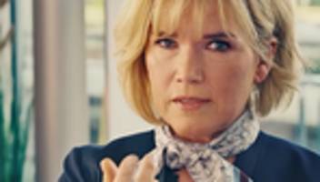 serie der deutschen bahn: senk ju vor träwelling with anke engelke