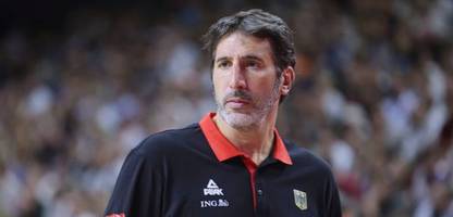 Basketball: Bundestrainer Álex Mumbrú muss weiter im Krankenhaus bleiben