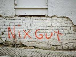Illegale Graffiti am Haus: Schmierereien an der Fassade: Was Eigentümer tun können