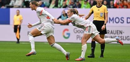 Fußball-Bundesliga der Frauen: VfL Wolfsburg unterliegt FC Bayern München