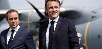 regierungskrise in frankreich: macrons schlechte komödie