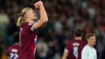 Fußball: Held Haaland trotzt Israel-Brisanz: Norwegen ist auf WM-Kurs