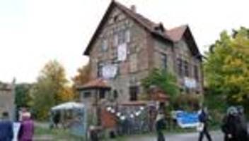 kundgebung: aktivisten besetzen erneut haus in leipzig