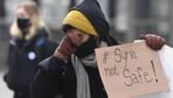 migration : un-vertreter warnt deutschland vor abschiebungen nach syrien