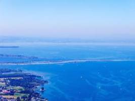 Auf Bodensee in Österreich: Motorboot rast ungebremst in Segelboot - Deutsche stirbt