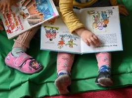 Von wegen Bienchen und Blümchen: Wann sollten Eltern ihre Kinder über Sex aufklären - und wie?