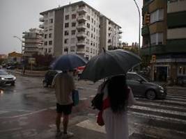 Wetterdienst warnt: Sturmtief Alice flutet Straßen auf Mallorca