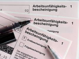 krankenkassen: kassenärzte-chef regt lockerung bei krankschreibung an