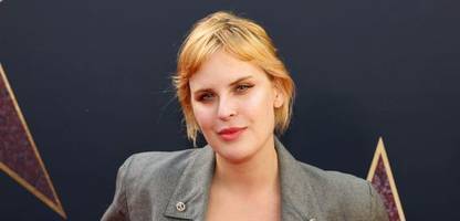 tochter von bruce willis, tallulah willis, wurde wegen ihres aussehens gemobbt