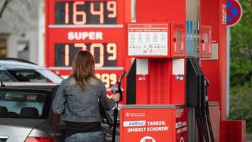 tanken: nur eine spritpreis-erhöhung pro tag wäre überfällig