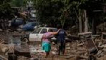 Naturkatastrophe: Unwetter in Mexiko: 260 Orte von Außenwelt abgeschnitten