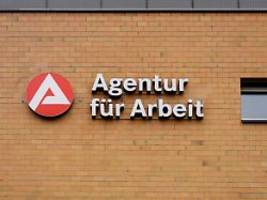 Geld hunderter Konten umgeleitet: Bundesweite Razzien nach Cyberangriff auf Arbeitsagentur