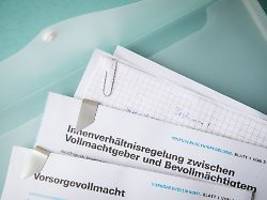 gut vorbereitet: für den notfall: dokumentenmappe und datensicherung