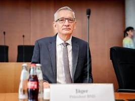 stehen schon heute im feuer: bnd-chef warnt vor einer zeitnahen eskalation mit russland