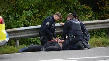Unfall in Reinbek: Betrunkener flüchtet – Polizei greift durch