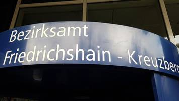 Bezirk beschließt Haushaltssperre – „Mit dem Rücken zur Wand“