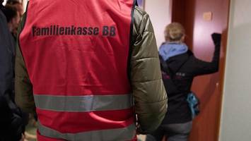 polizeieinsatz in schöneberg – jobcenter deckt missstände auf