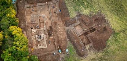 mallerbacher kapelle: archäologen entdecken kindergräber mit weihwassereffekt