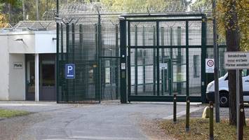 Großfahndung in Rotenburg: Psychiatrie-Insasse flieht bei Arzttermin