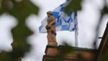 recht auf schlusswort: afd provoziert abschaffung von tradition im bayerischen landtag