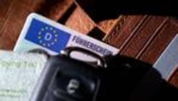 Verkehr: Billigere Führerscheine? Verkehrsminister macht Vorschläge