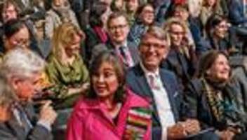 Frankfurter Buchmesse 2025: Da steigt einer fast auf die Barrikaden