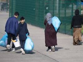 Zahl geht dennoch zurück: Fast zwei Drittel der Flüchtlinge sind armutsgefährdet