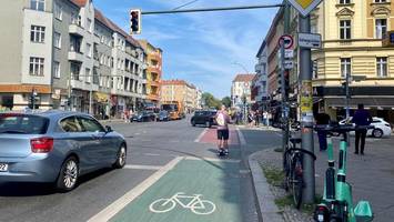 schon wieder verzögerungen bei neuem radweg auf hermannstraße