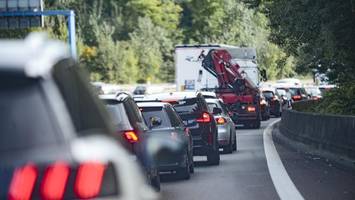 adac warnt vor stau-alarm: diese autobahnen werden besonders voll