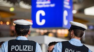 dummer witz mit folgen: mann von flug ausgeschlossen – polizei ermittelt