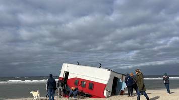 Schiffsunglück vor Sylt: Was passiert mit den Wrackteilen am Strand?