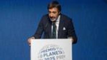 Literatur: Juan del Val erhält renommierten Planeta-Literaturpreis