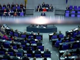 Auch aus Ihren Reihen: Merz wirft AfD-Politikern Spionage für Russland vor