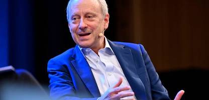 Michael Sandel: »Es war ein Fehler, den Rechten das Monopol auf Patriotismus zu überlassen«