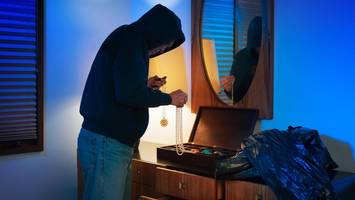 Einbrecher macht große Beute: Schmuck für 10.000 Euro ist weg