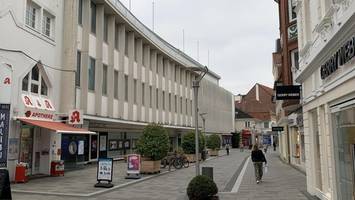 Hiobsbotschaft: Baustart auf Karstadt-Areal wird verschoben