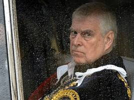 Großbritannien: Prinz Andrew legt alle royalen Titel nieder