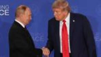 US-: Trump kündigt Treffen mit Putin an, weiterer Trump-Kritiker angeklagt